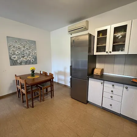 New Deezee Apartment *